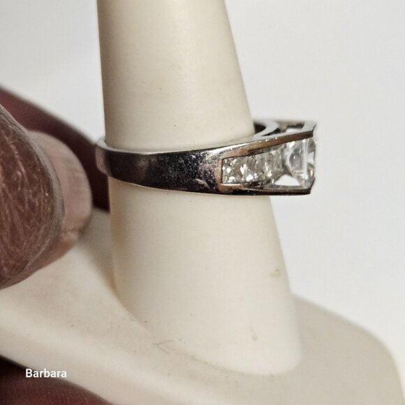 CZ Sterling 925 Silver Channel Ring Size 8 - Picture 4 of 4